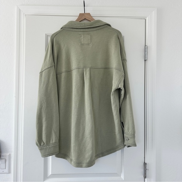 NWT American Eagle Oversized Lived In Button Up Shirt Jacket - Picture 5 of 5